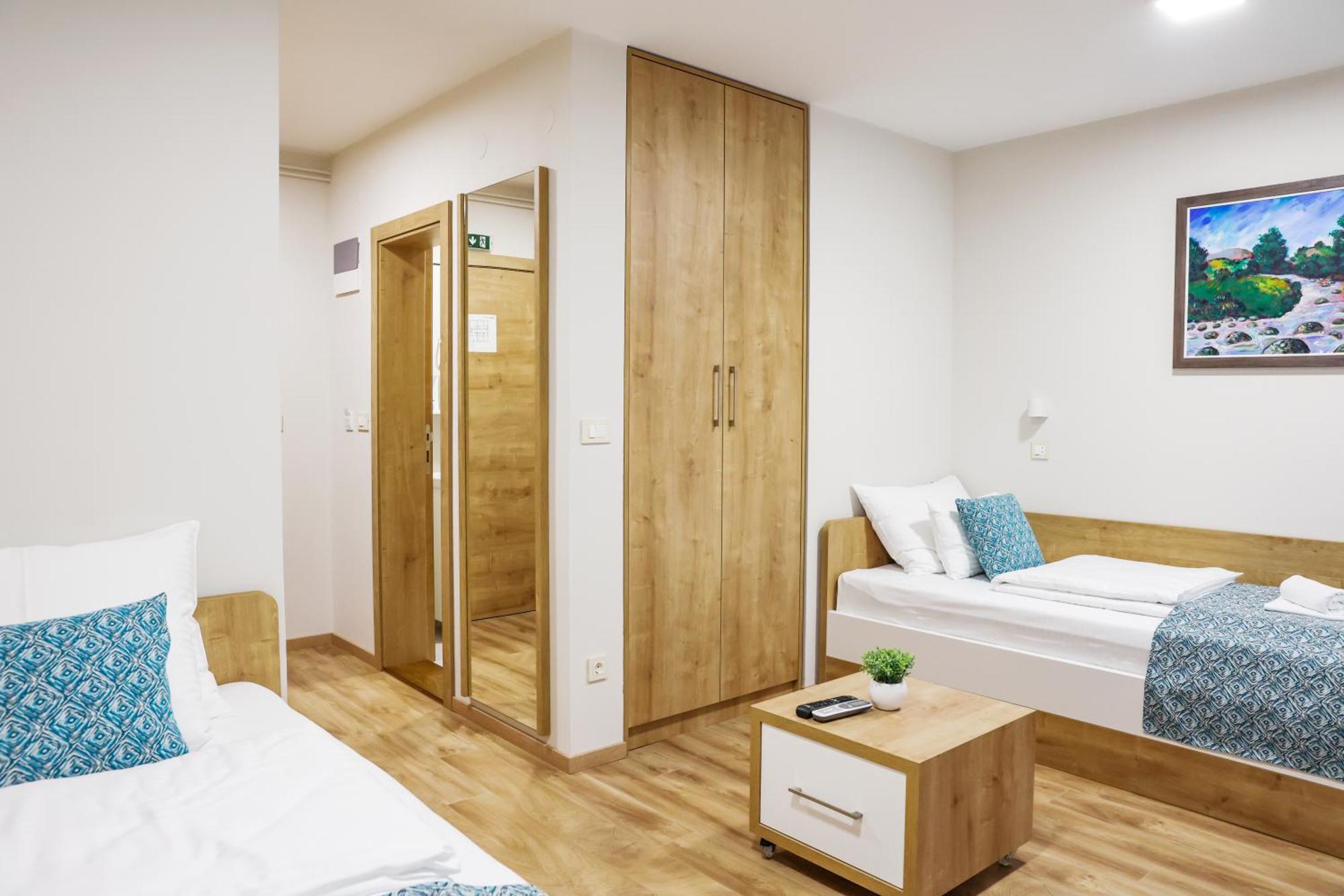 Grand Park Rooms & Apartments Cacak Exterior photo